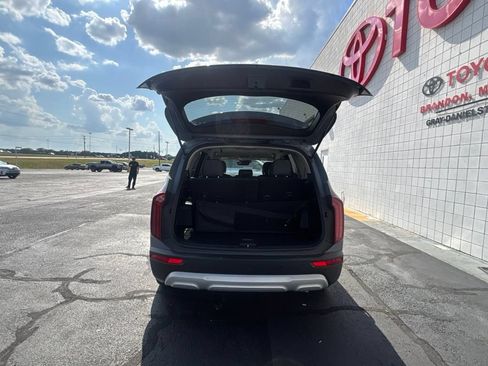 Used 2021 Kia Telluride LX FWD image 31