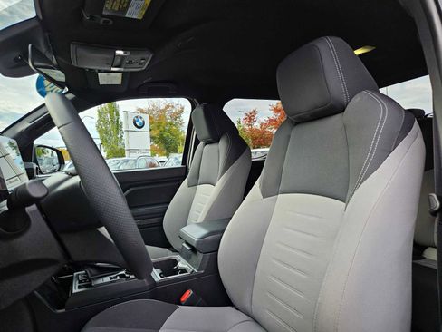 Used 2024 Toyota Tacoma TRD Sport image 25