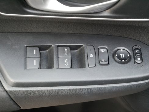 Used 2018 Honda CR-V EX image 19