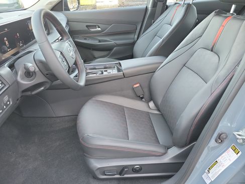 New 2026 Nissan Sentra SR image 9