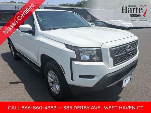 Certified 2024 Nissan Frontier SV w/ Tow Package AWD/4WD image 2