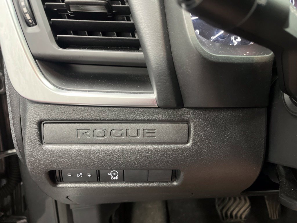 Used 2024 Nissan Rogue S AWD/4WD image 25