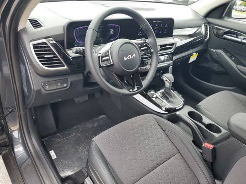 New 2026 Kia Seltos S image 6