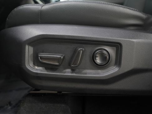 Used 2022 Toyota Tundra Limited image 24