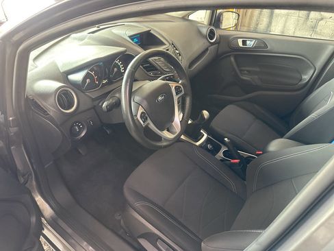 Used 2014 Ford Fiesta SE image 5