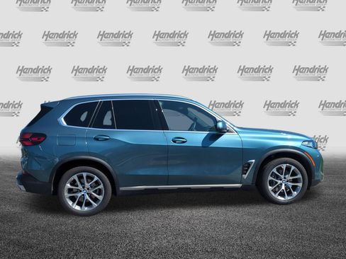 Used 2026 BMW X5 sDrive40i image 11