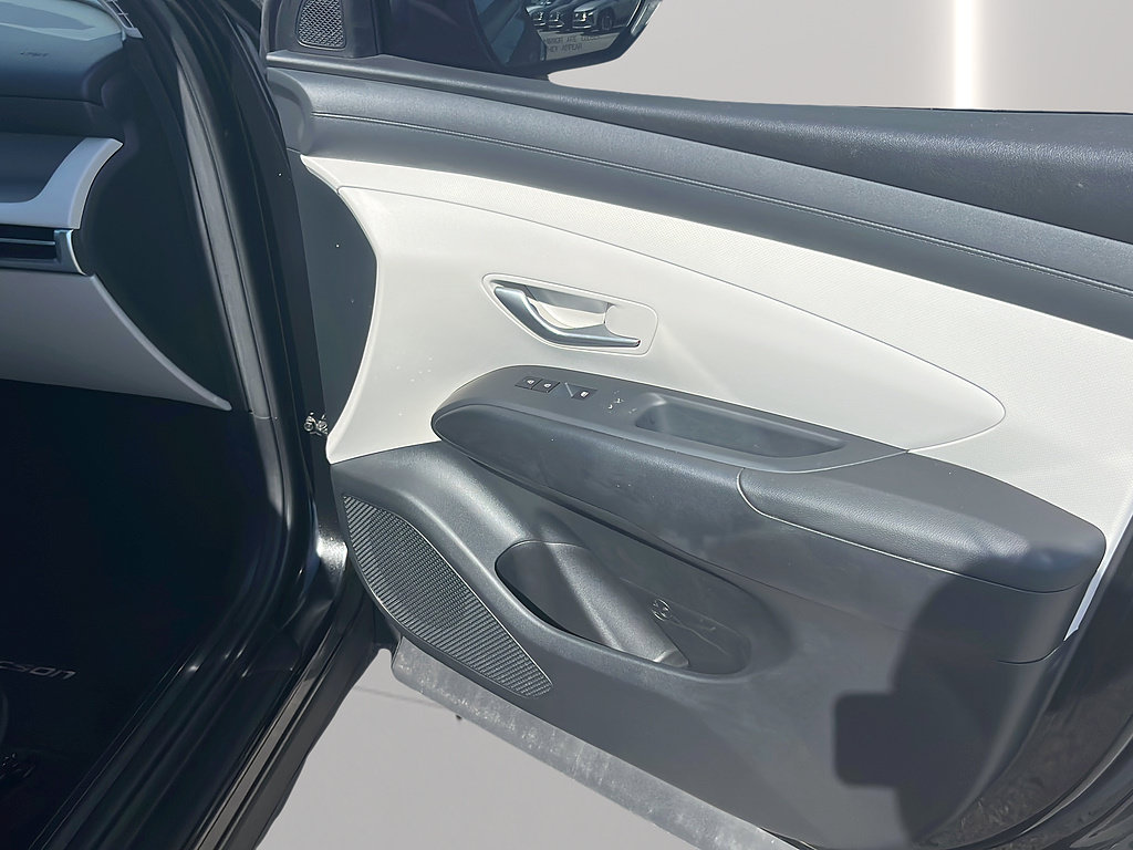 Certified 2025 Hyundai Tucson SEL FWD image 16