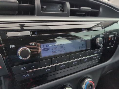 Used 2015 Toyota Corolla L FWD image 16