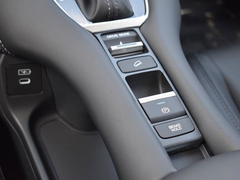 New 2026 Honda HR-V EX-L image 9