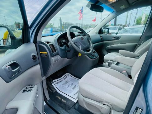 Used 2012 Kia Sedona LX w/ PWR Pkg FWD image 9