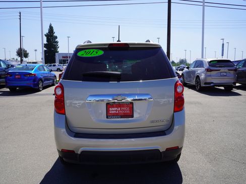 Used 2015 Chevrolet Equinox LT w/ Driver Convenience Package FWD image 9