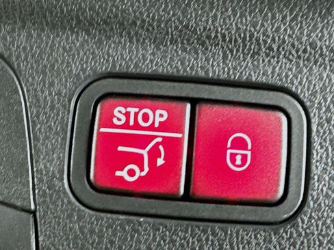 Certified 2023 Mercedes-Benz GLE 580 4MATIC image 36