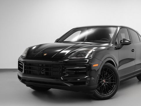 Certified 2026 Porsche Cayenne Coupe AWD/4WD image 7