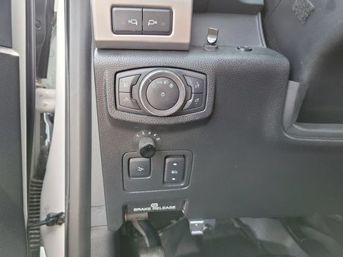 Used 2019 Ford F250 Platinum w/ Platinum Ultimate Package AWD/4WD image 18