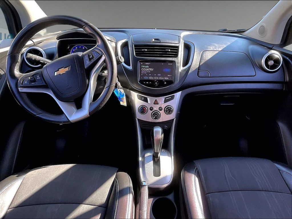 Used 2015 Chevrolet Trax LT w/ LT Plus Package AWD/4WD image 21