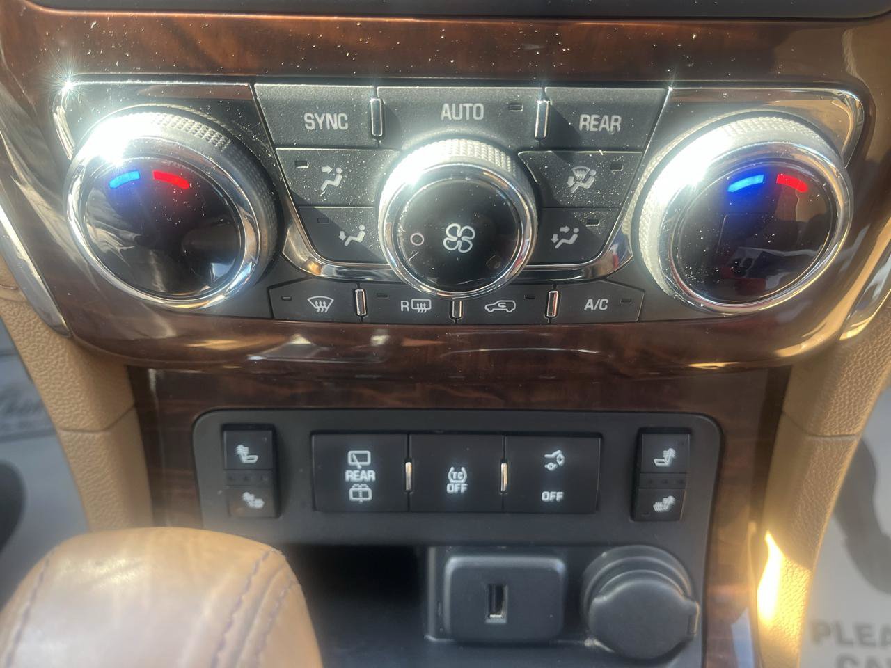 Used 2015 Buick Enclave Leather AWD/4WD image 11