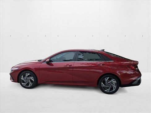 New 2025 Hyundai Elantra Limited image 5