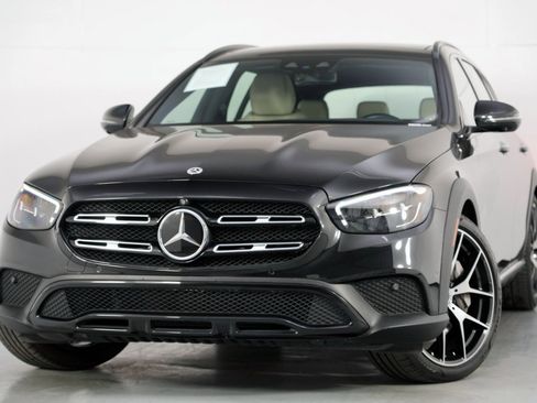 Used 2022 Mercedes-Benz E 450 4MATIC All-Terrain Wagon w/ Driver Assistance Package image 4
