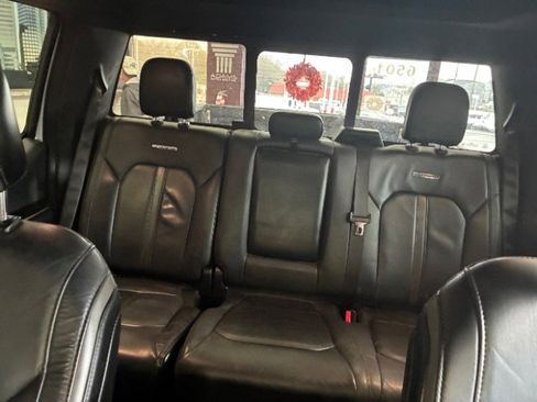 Used 2015 Ford F150 Platinum w/ Equipment Group 701A Luxury image 30