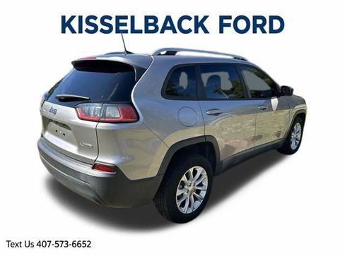 Used 2020 Jeep Cherokee Latitude FWD image 4