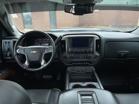 Used 2017 Chevrolet Silverado 2500 High Country w/ Duramax Plus Package image 28