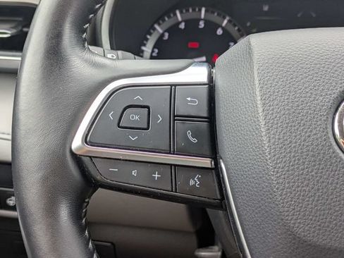 Used 2020 Toyota Highlander Limited FWD image 27