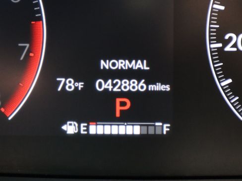 Used 2025 Honda Pilot EX-L image 15