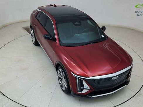 Used 2024 Cadillac Lyriq Luxury w/ LPO, Floor Liner Package image 77