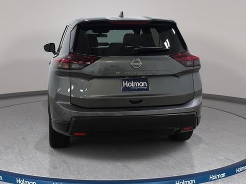 Used 2025 Nissan Rogue SV FWD image 7