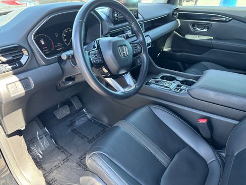 Used 2023 Honda Pilot Touring image 21