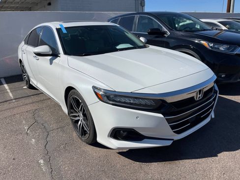 Used 2022 Honda Accord Touring image 4