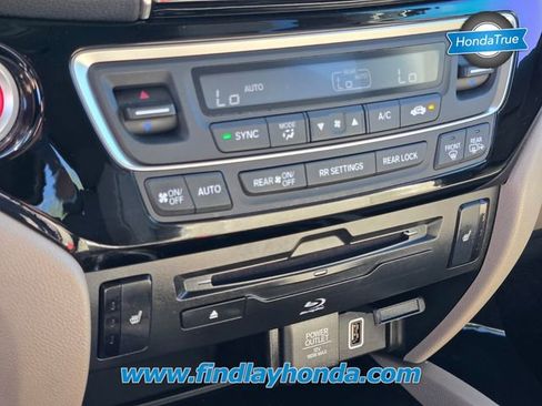 Certified 2019 Honda Pilot Touring image 33