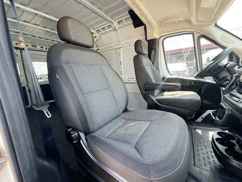 Used 2023 RAM ProMaster 2500 FWD image 32