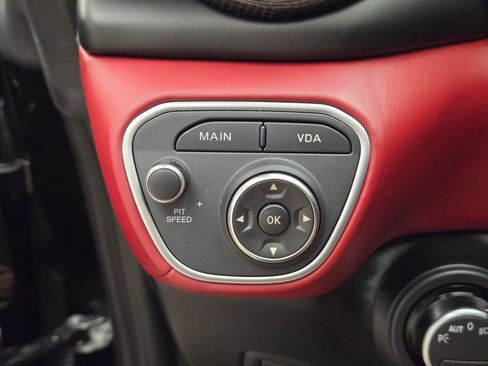 Used 2015 Ferrari California T RWD image 40