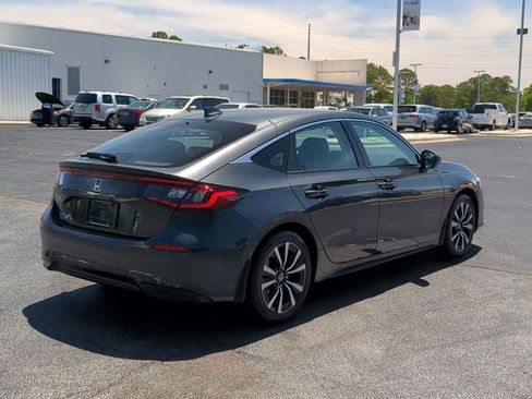 Used 2024 Honda Civic EX-L image 8