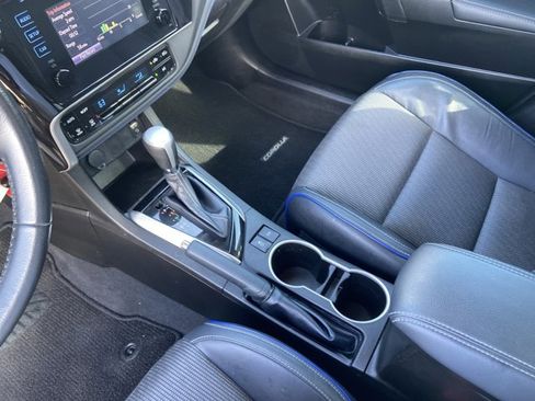Used 2018 Toyota Corolla SE image 24