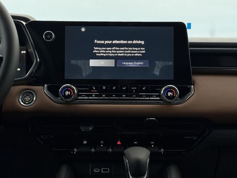 New 2026 GMC Canyon AT4 image 18