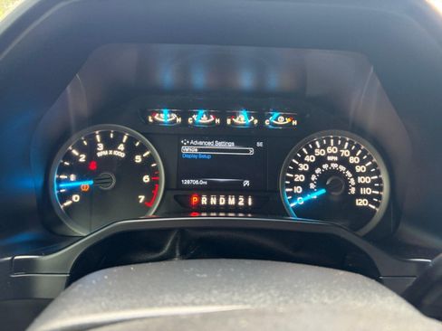 Used 2015 Ford F150 XLT w/ Equipment Group 302A Luxury AWD/4WD image 21