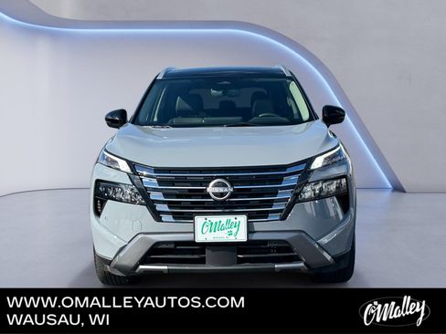 Used 2024 Nissan Rogue SL w/ SL Premium Package image 8