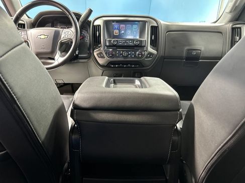 Used 2018 Chevrolet Silverado 1500 LTZ AWD/4WD image 37