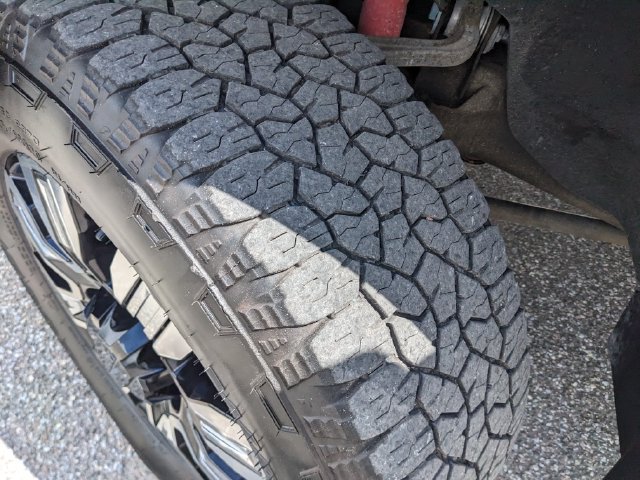 Used 2024 GMC Sierra 2500 Denali w/ Denali Reserve Package AWD/4WD image 35