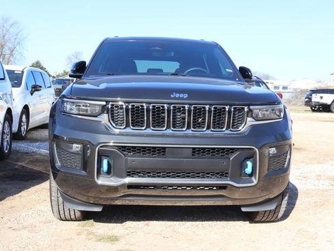 Used 2023 Jeep Grand Cherokee Overland image 5