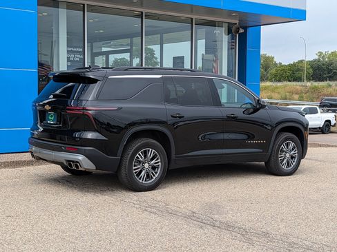 Certified 2024 Chevrolet Traverse LT w/ Trailering Package AWD/4WD image 3