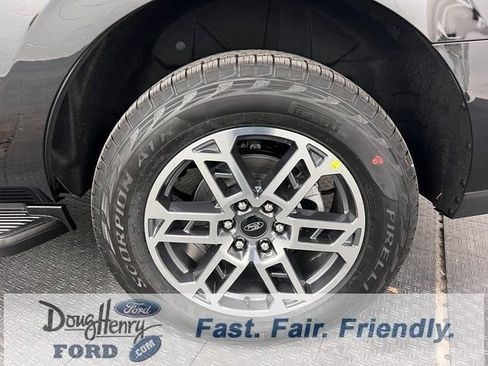 New 2025 Ford Expedition Active image 21