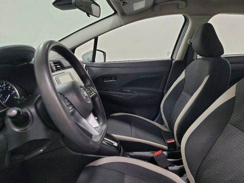 Used 2021 Nissan Versa SV FWD image 17