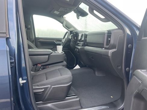 Used 2023 Chevrolet Silverado 1500 LT image 24