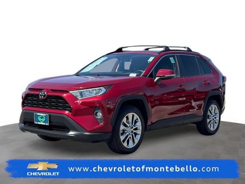 Used 2021 Toyota RAV4 XLE Premium w/ Carpet Mat Package (TMS) FWD image 1