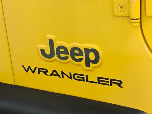 Used 2006 Jeep Wrangler X AWD/4WD image 23