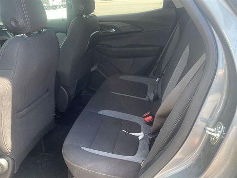 Used 2025 Chevrolet TrailBlazer LT AWD/4WD image 6