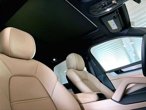 New 2026 Porsche Cayenne S image 23